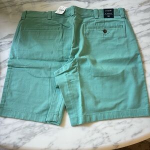 2 pairs of men’s Ll bean shorts. Brand new